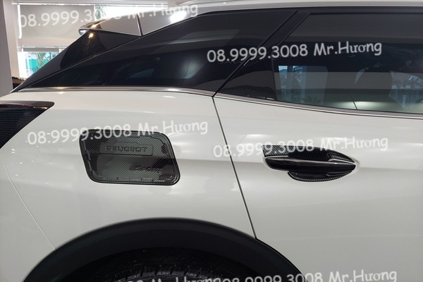 Ốp nắp bình xăng carbon xe Peugeot 3008