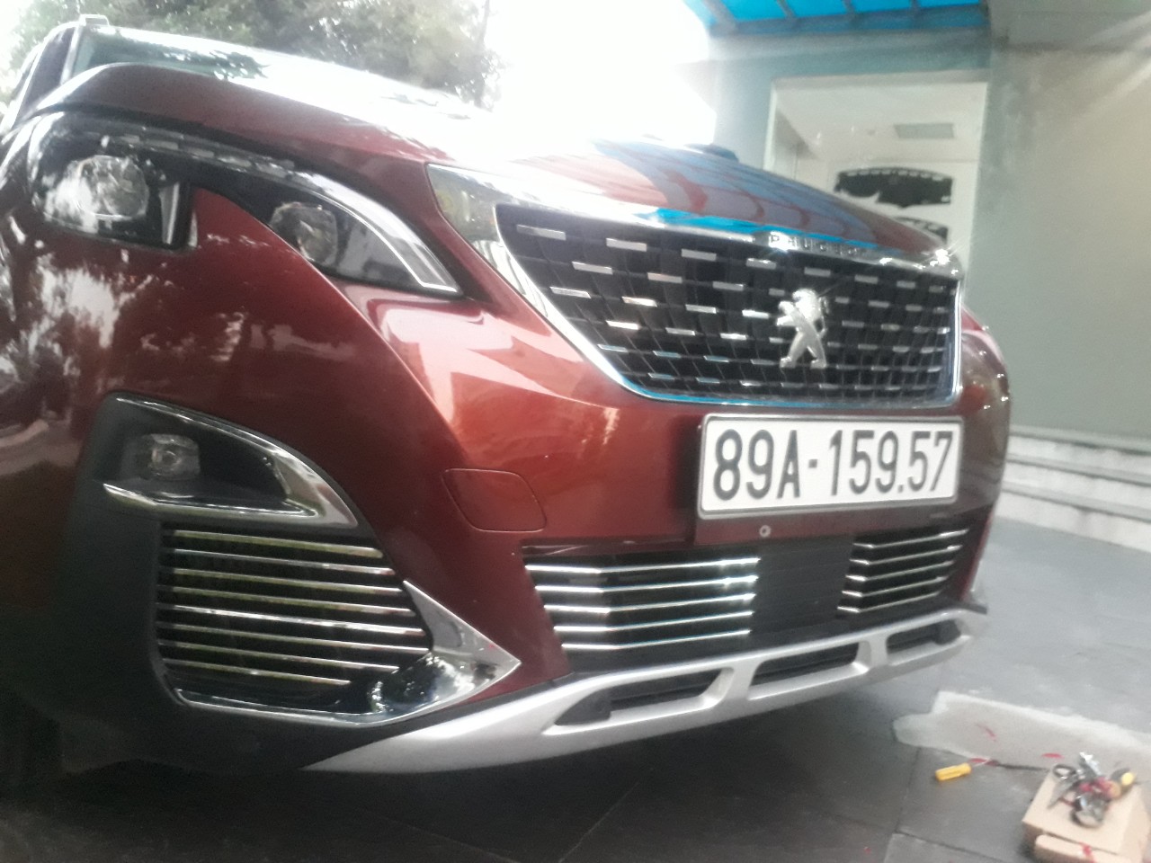 Nẹp inox cản trước Peugeot