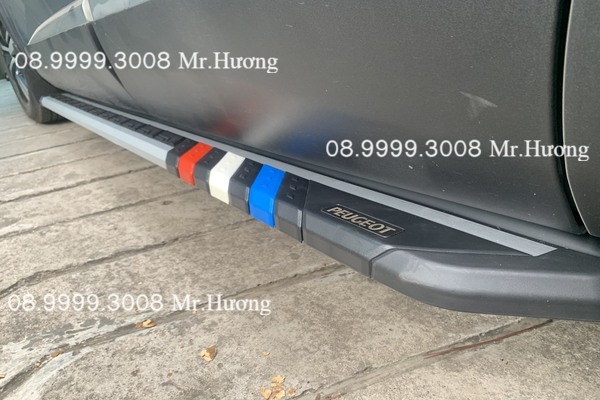 Bệ bước chân cờ pháp hợp kim nhôm cao cấp peugeot 2008 new