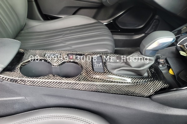 ốp hộp số carbon filber cao cấp peugeot 2008 new