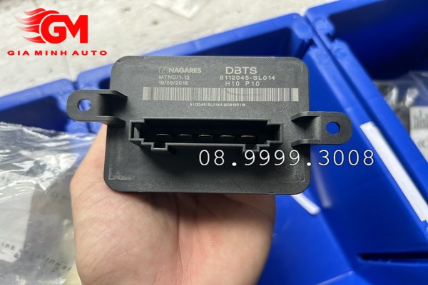 Hộp điều khiển mô tơ quạt dàn lạnh Peugeot 3008, 5008 - YL00267380