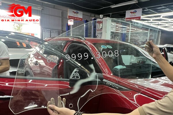 Kính trước bên phải Peugeot 2008 - YYL01641980