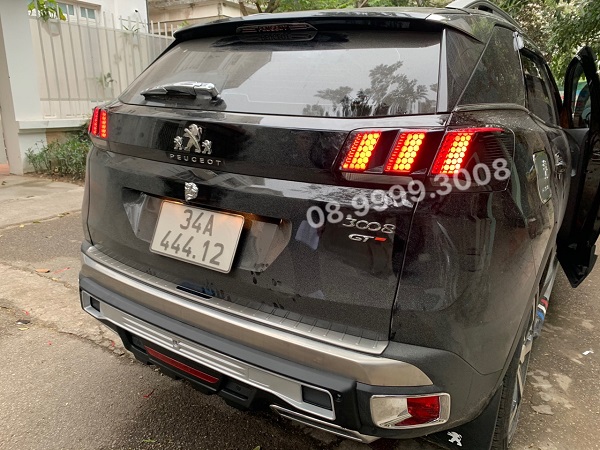 Decal trang trí đèn hậu tổ ong xe Peugeot